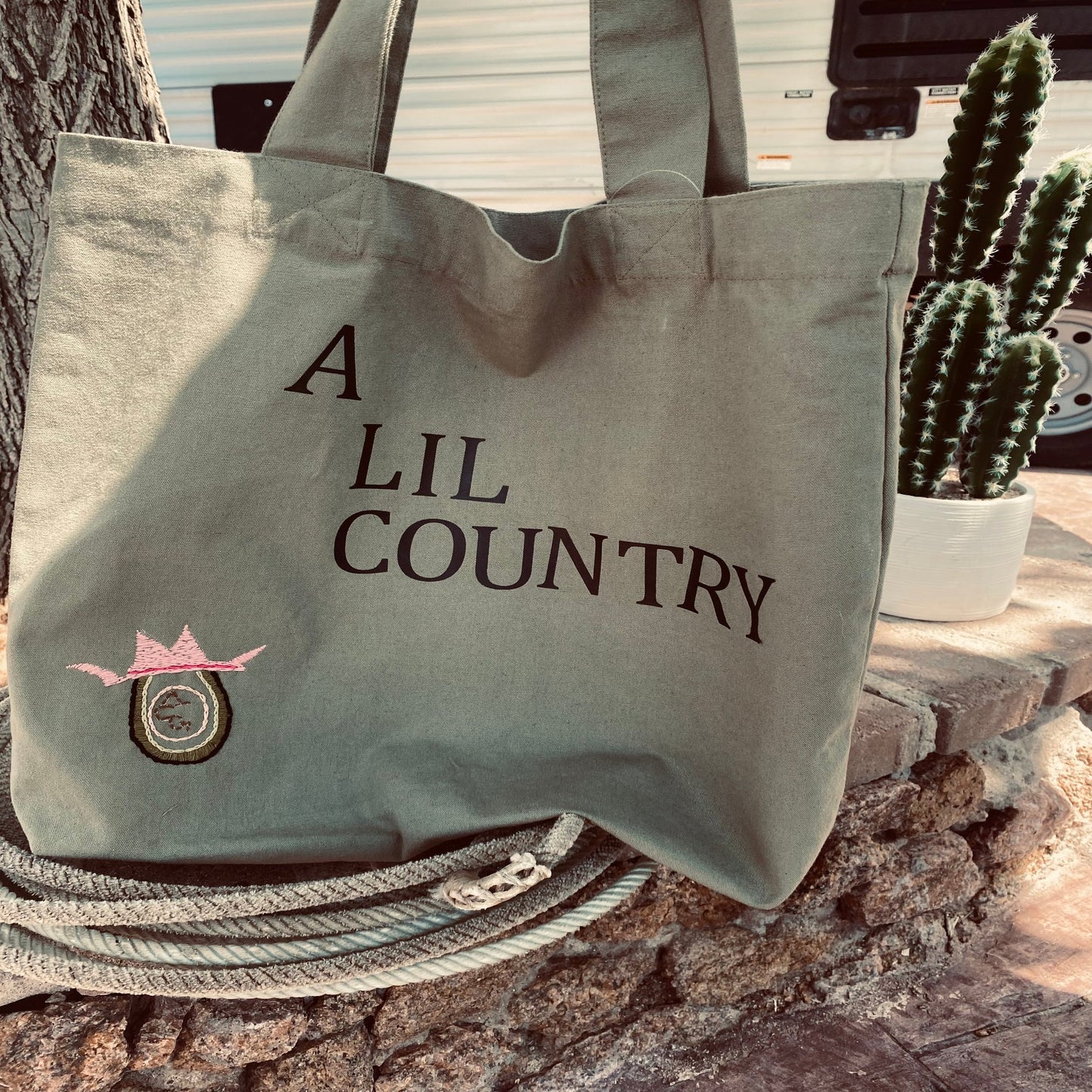 Lil Country Lil Crunchy embroidered tote bag